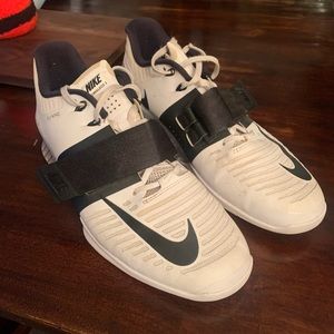 White Nike Romaleo 3s